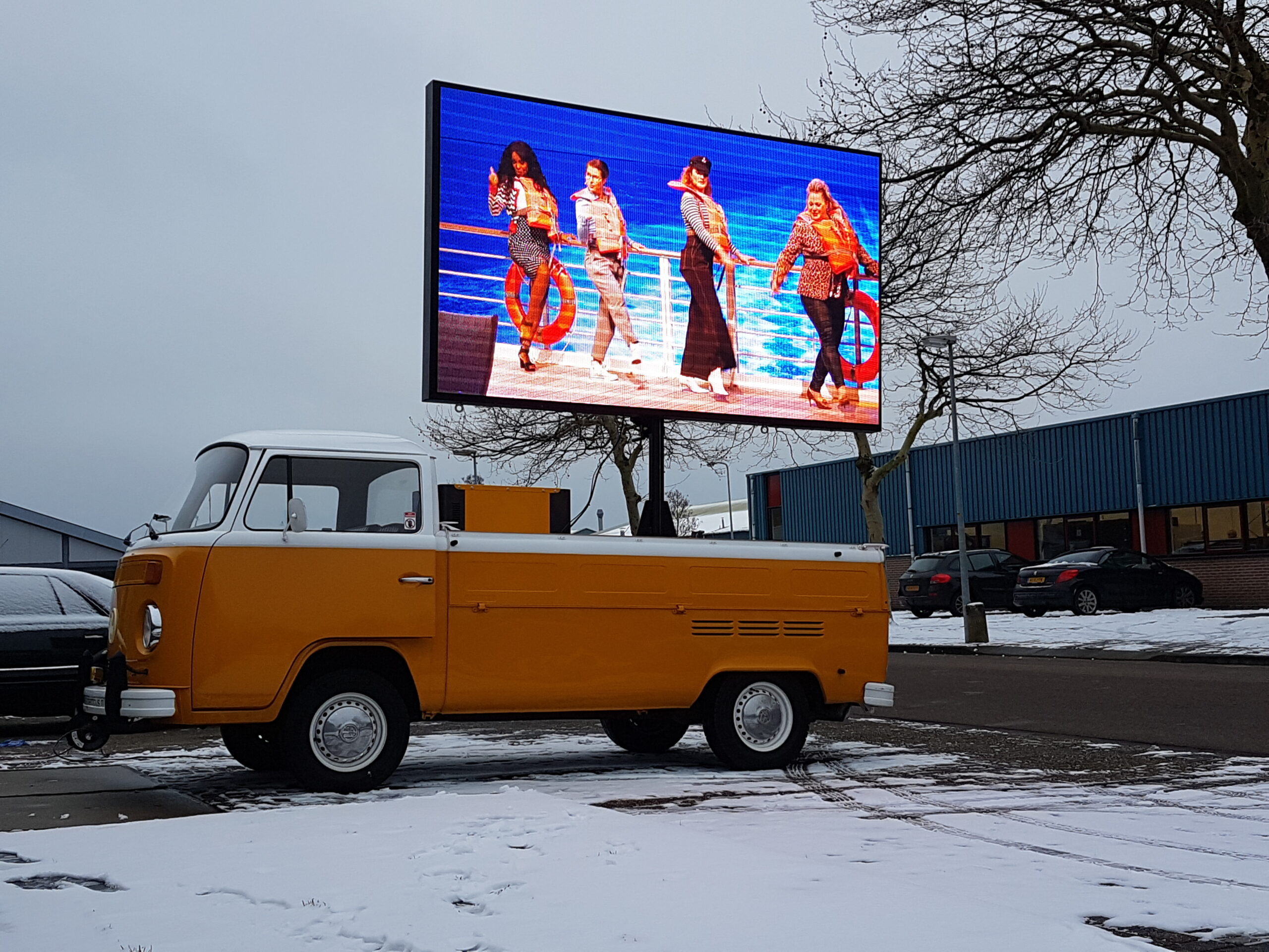 over ons, Ledschermbus winter